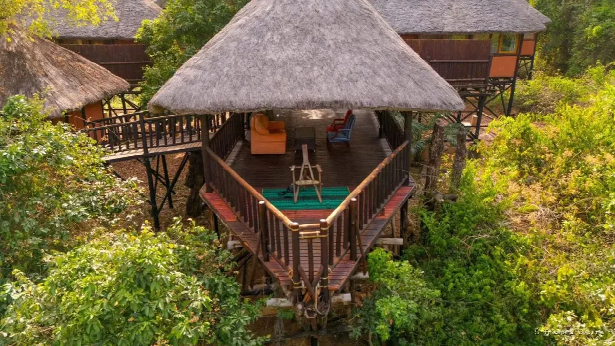 N’Zi River Lodges : dormir sur pilotis au cœur de la savane, et protéger la faune ivoirienne